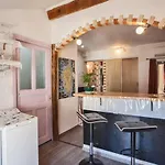 Studio Pratique Et Confortable